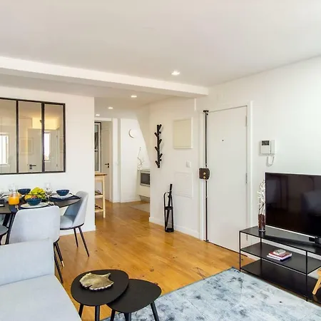 Lovelystay - Turquoise River View I * Лиссабон