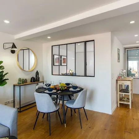 Lovelystay - Turquoise River View I Апартаменты *