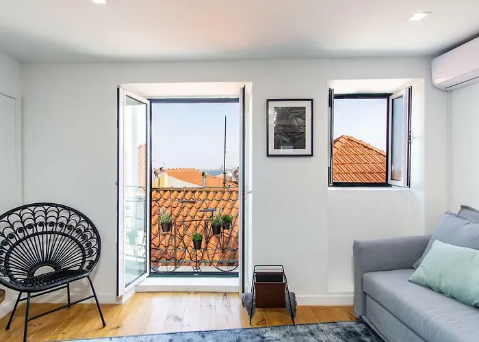 Lovelystay - Turquoise River View I *