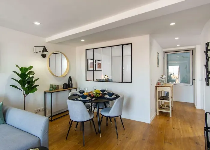 Lovelystay - Turquoise River View I شقة *