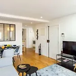 Lovelystay - Turquoise River View I * Lissabon