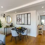 Lovelystay - Turquoise River View I Appartement *